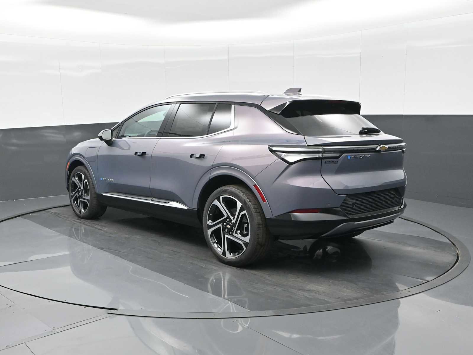 New 2026 Chevrolet Equinox EV LT image 6