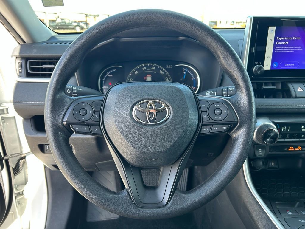 Used 2025 Toyota RAV4 XLE image 22