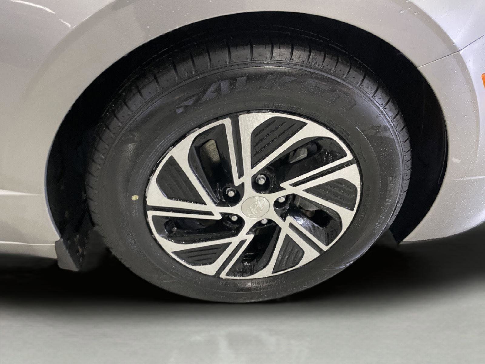 Used 2020 Hyundai Sonata Blue w/ Winter Weather Package image 9