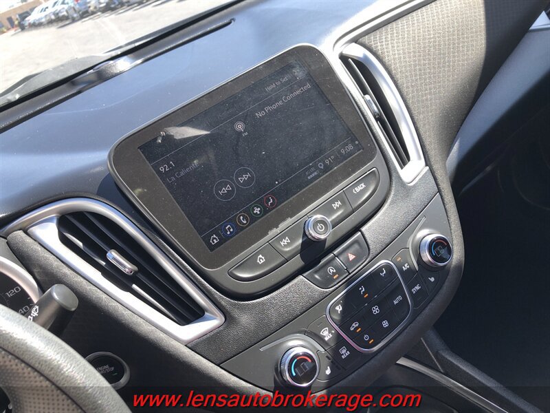 Used 2022 Chevrolet Malibu LT FWD image 14