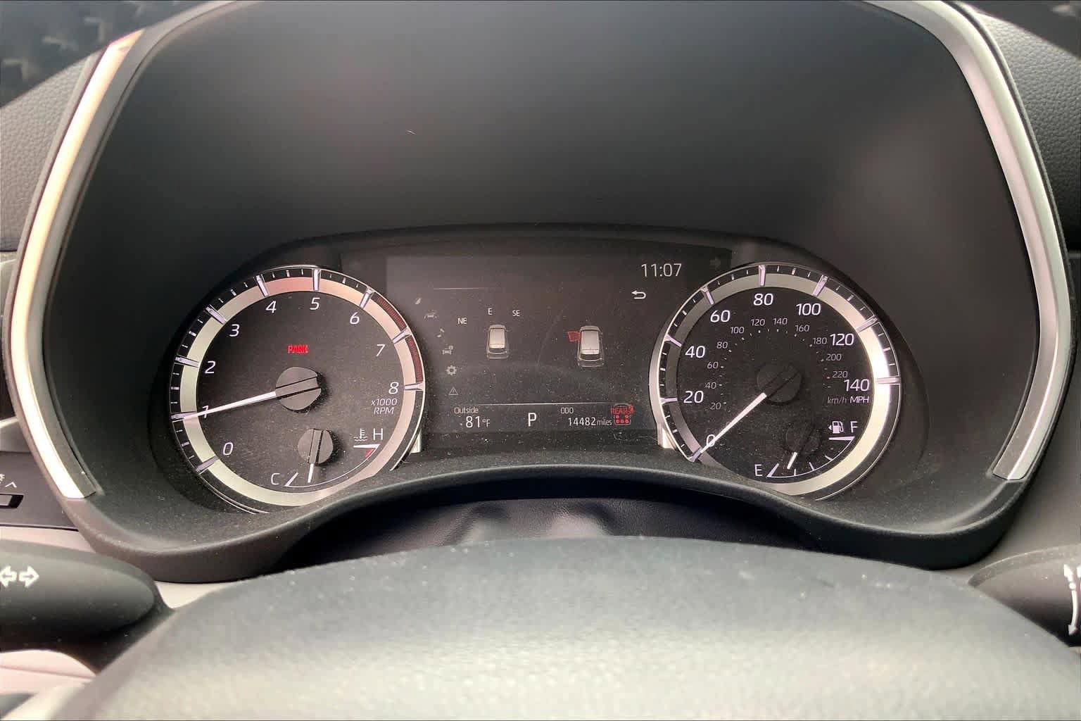 Used 2024 Toyota Highlander XLE AWD/4WD image 25