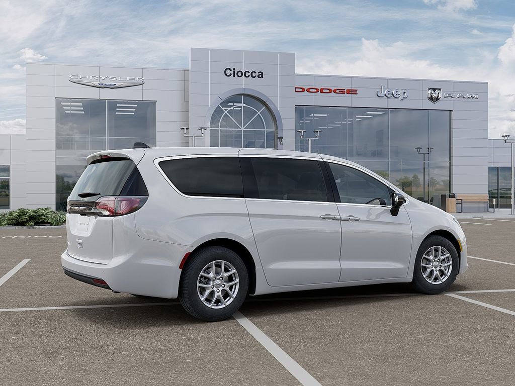 New 2026 Chrysler Voyager LX FWD image 5