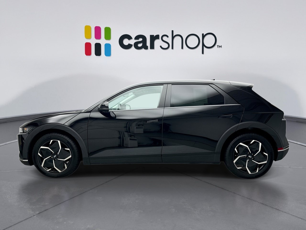 Used 2024 Hyundai Ioniq 5 SEL AWD/4WD image 2