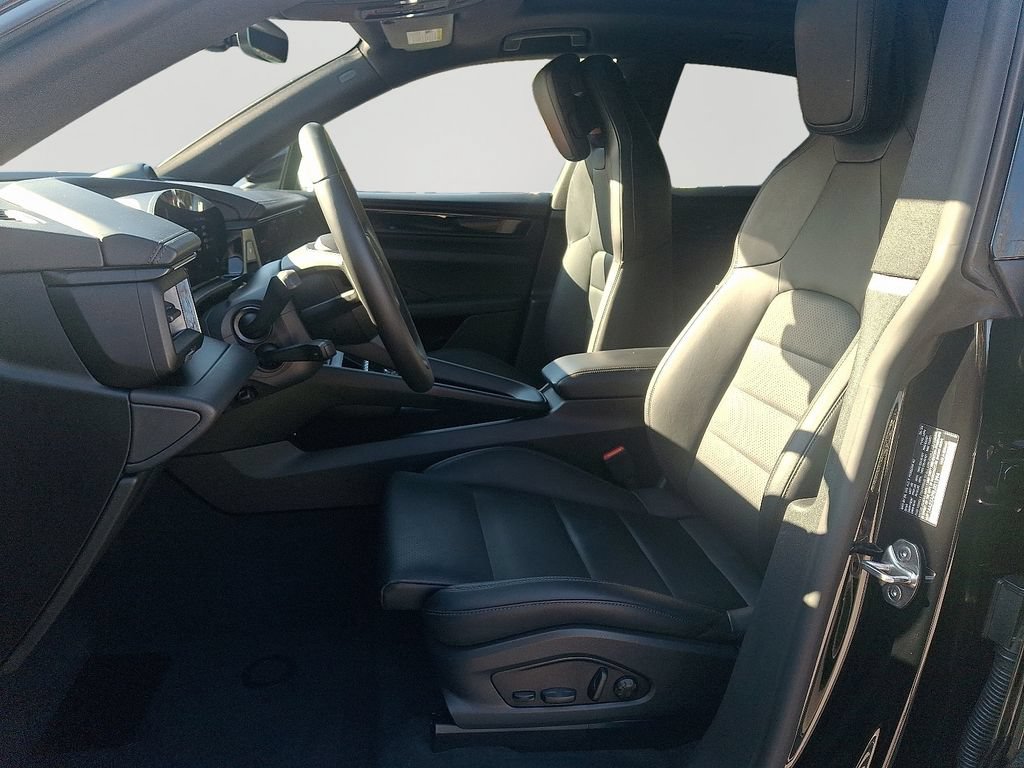Used 2024 Porsche Macan 4 Electric AWD/4WD image 13