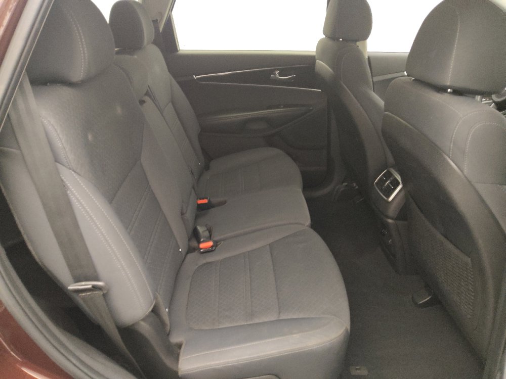 Used 2018 Kia Sorento LX FWD image 19