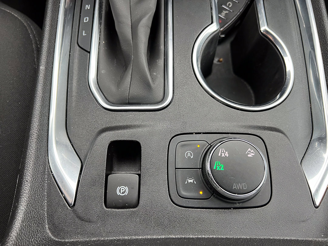 Used 2023 Chevrolet Traverse LT image 26