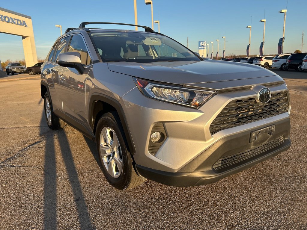 Used 2019 Toyota RAV4 XLE image 3