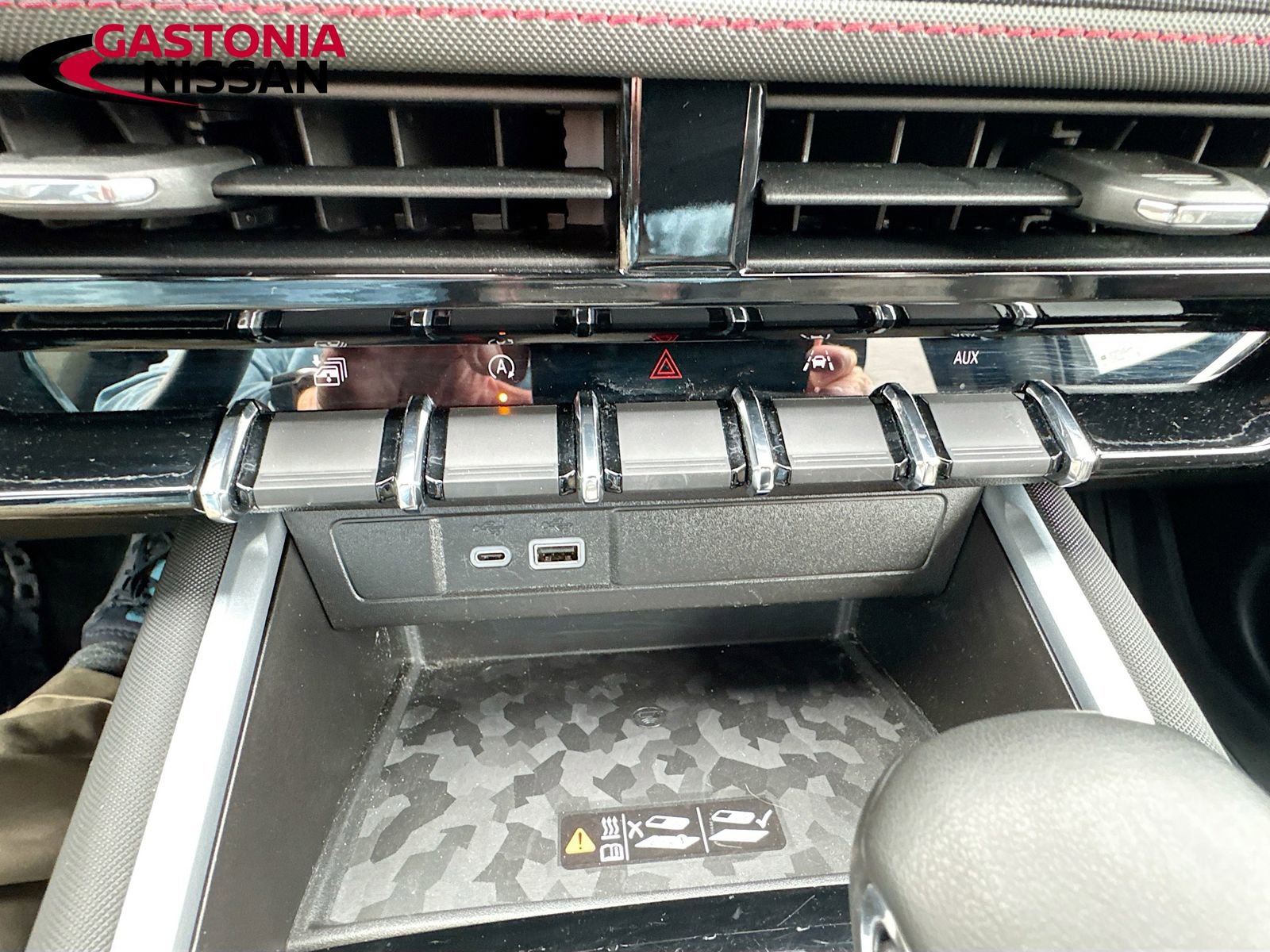 Used 2023 Chevrolet Colorado Z71 w/ Z71 Convenience Package 2 image 27