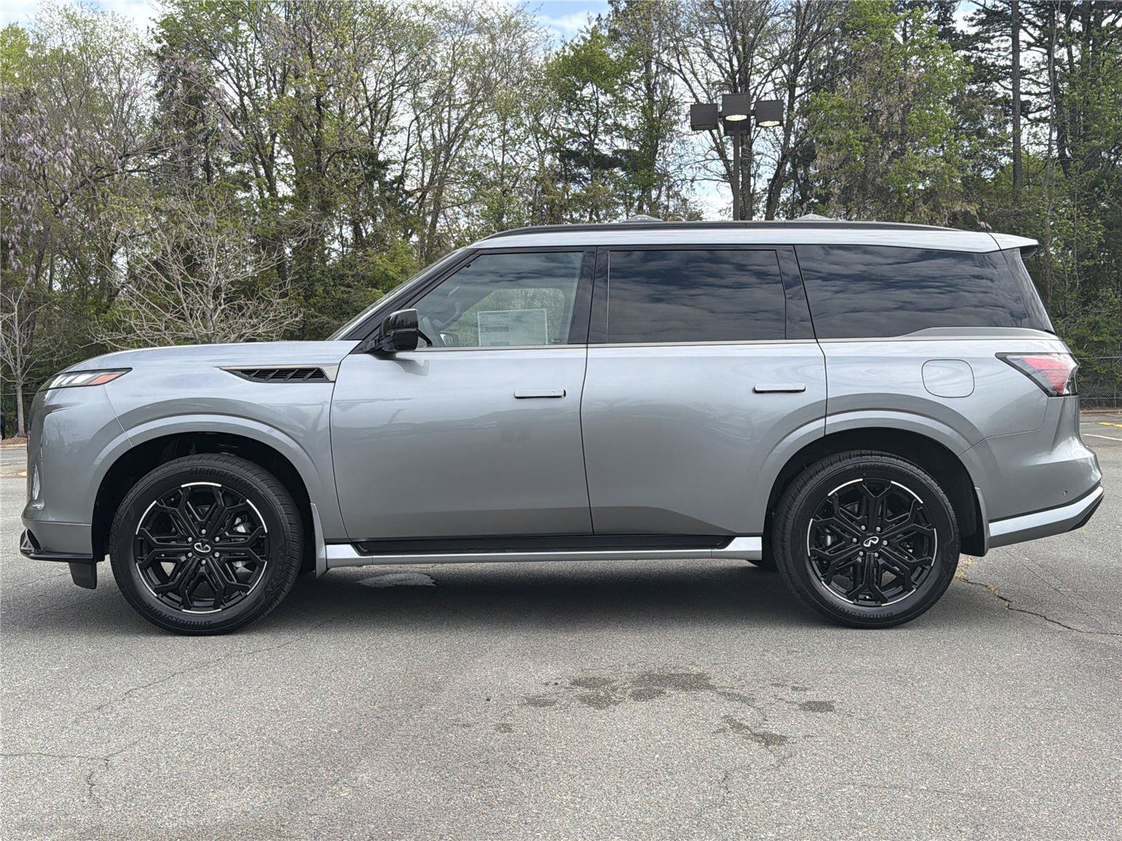 New 2026 INFINITI QX80 4WD w/ Sport Exterior Package image 28