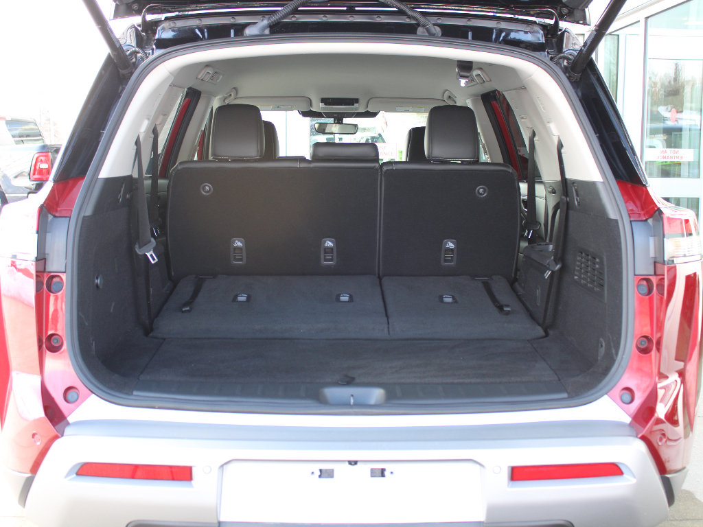 Used 2023 Nissan Pathfinder SL image 34