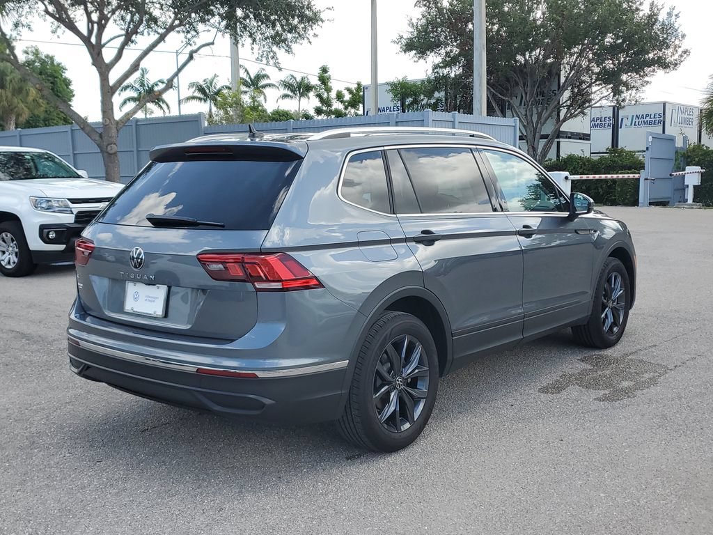 Certified 2023 Volkswagen Tiguan SE w/ Panoramic Sunroof Package FWD image 5
