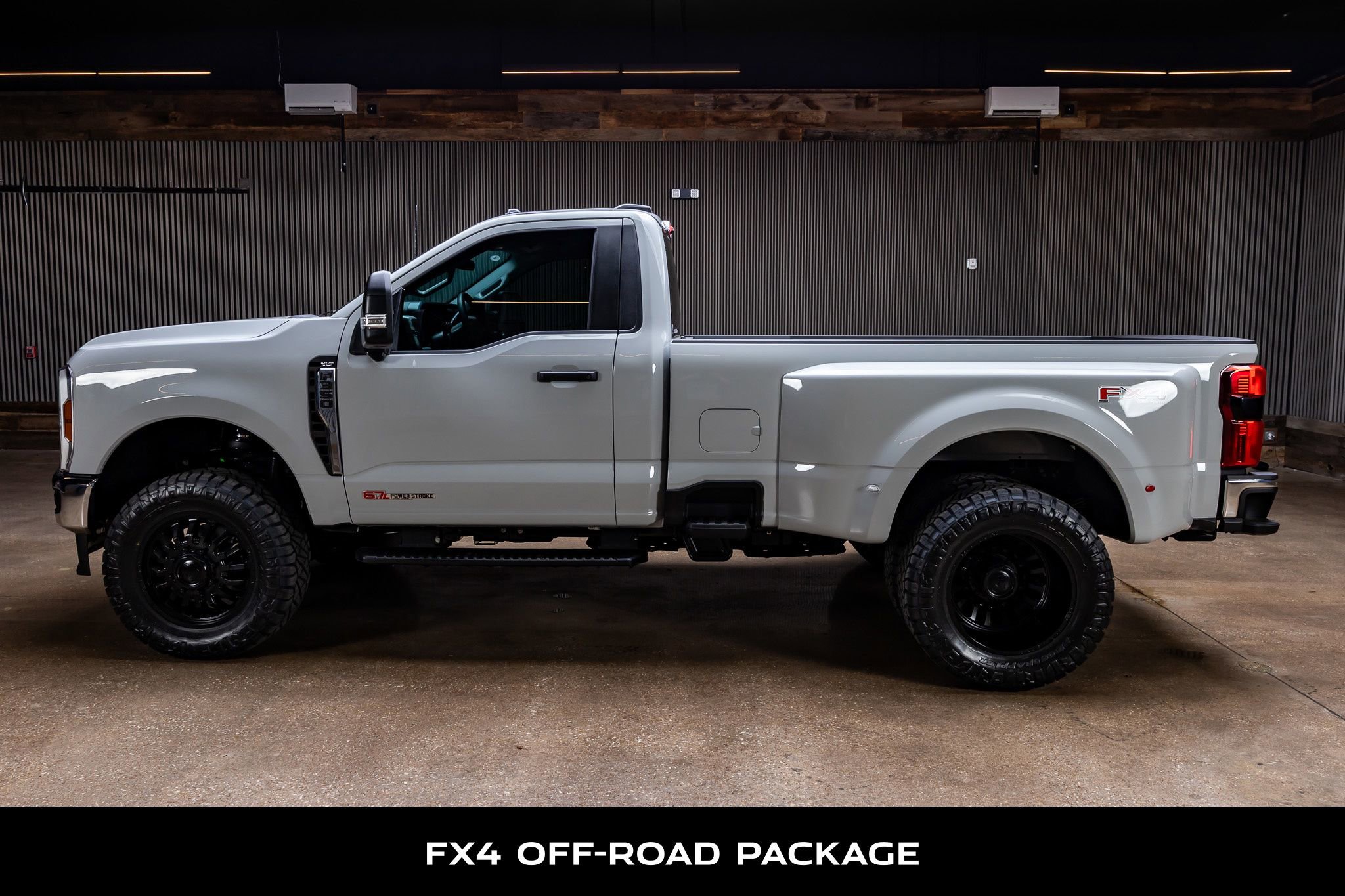 Used 2026 Ford F350 XLT w/ 360-Degree Camera Package AWD/4WD image 6