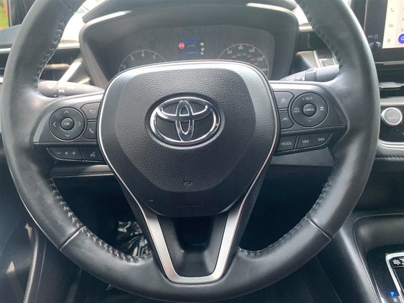 Used 2023 Toyota Corolla SE w/ SE Premium Package image 17
