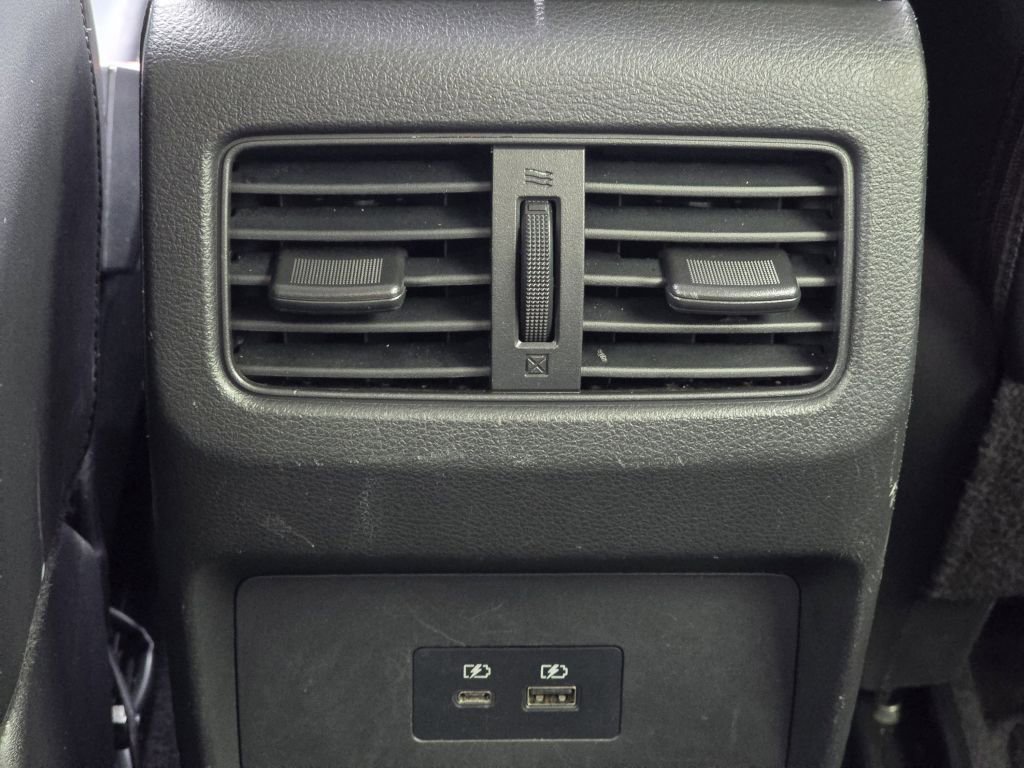 Used 2023 Nissan Rogue Platinum image 24