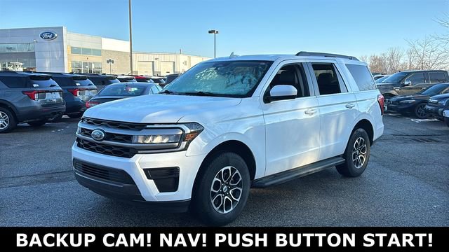 Used 2024 Ford Expedition XLT AWD/4WD image 3