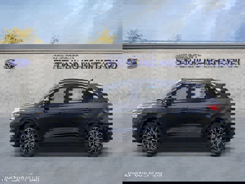 New 2026 Ford Escape SE w/ Class II Trailer Tow Package image 3