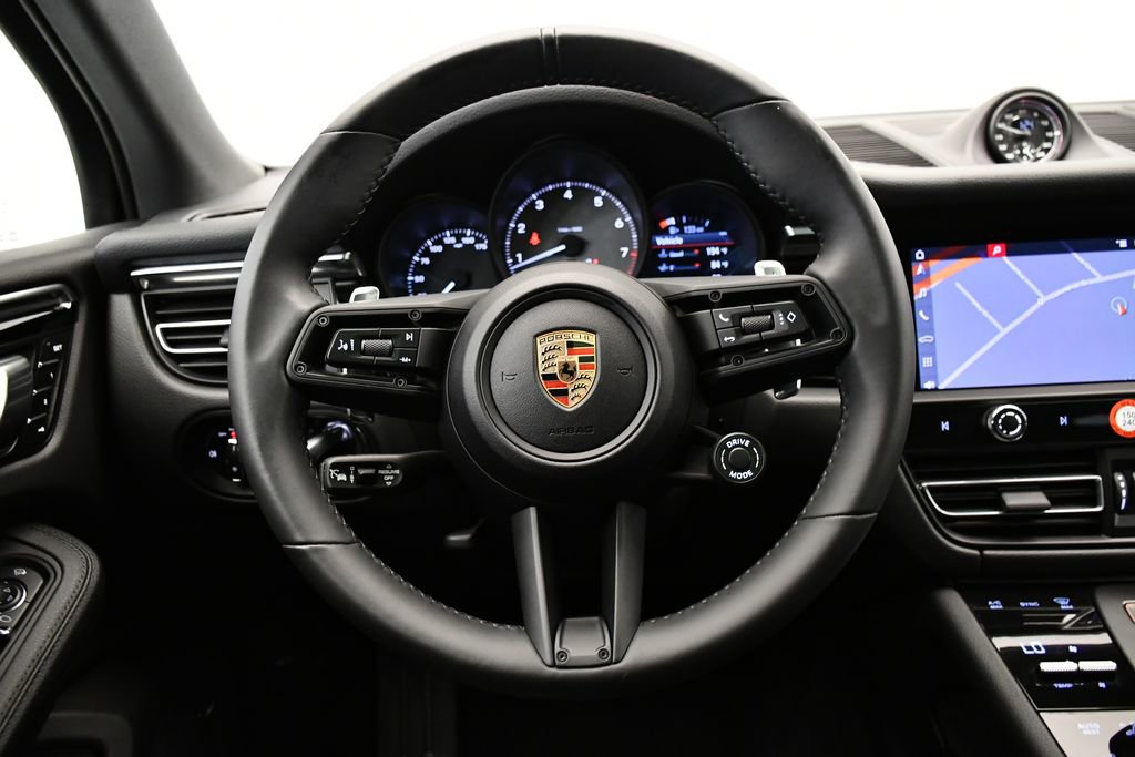 Used 2024 Porsche Macan S image 27