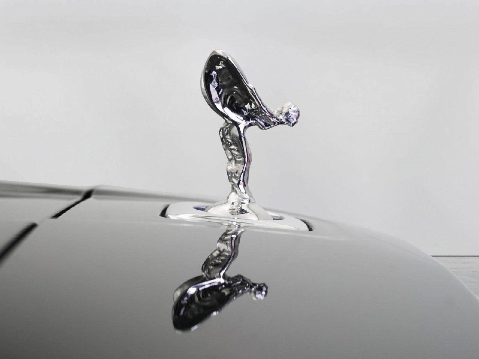 Certified 2025 Rolls-Royce Cullinan AWD/4WD image 7