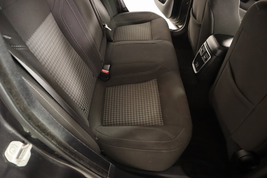 Used 2021 Dodge Charger SXT w/ Driver Convenience Group image 15