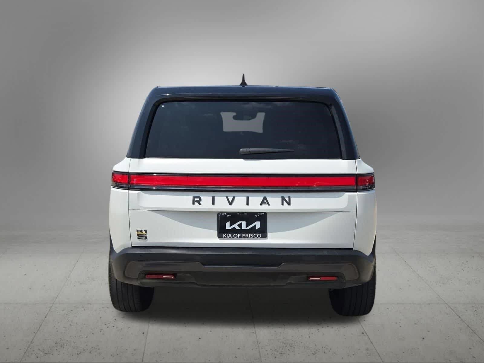 Used 2025 Rivian R1S Premium AWD/4WD image 7