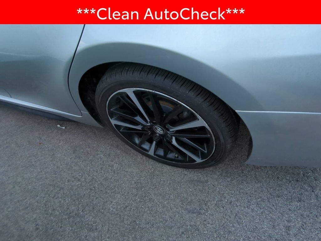 Used 2018 Toyota Camry XSE FWD image 4