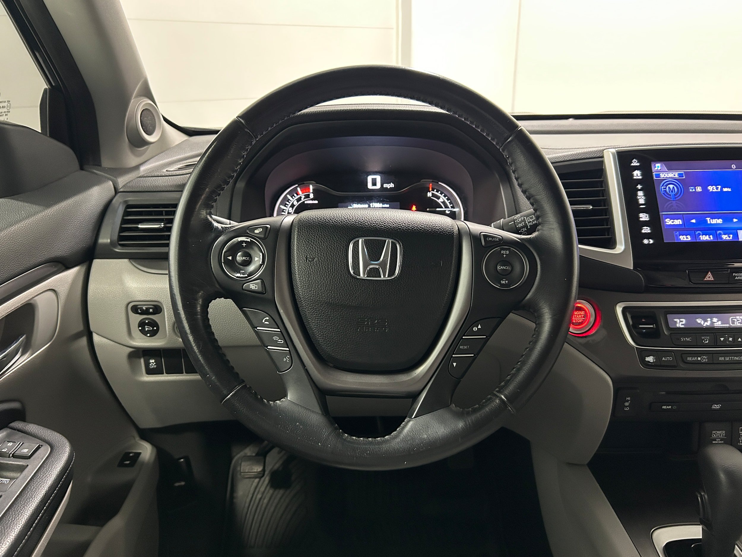 Used 2017 Honda Pilot EX-L image 12