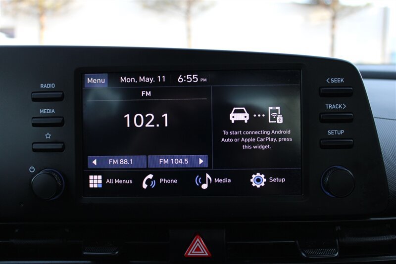 Used 2025 Hyundai Elantra Sport FWD image 24
