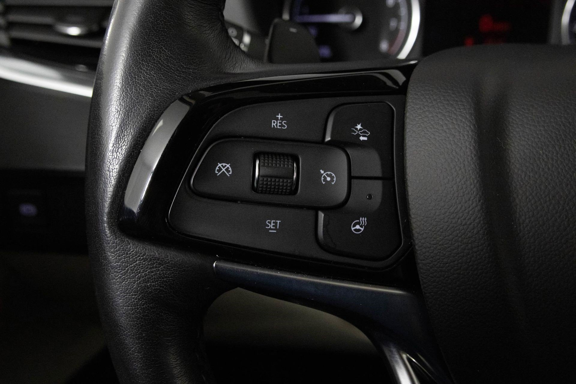 Certified 2023 Buick Enclave Essence w/ Experience Buick Package image 29