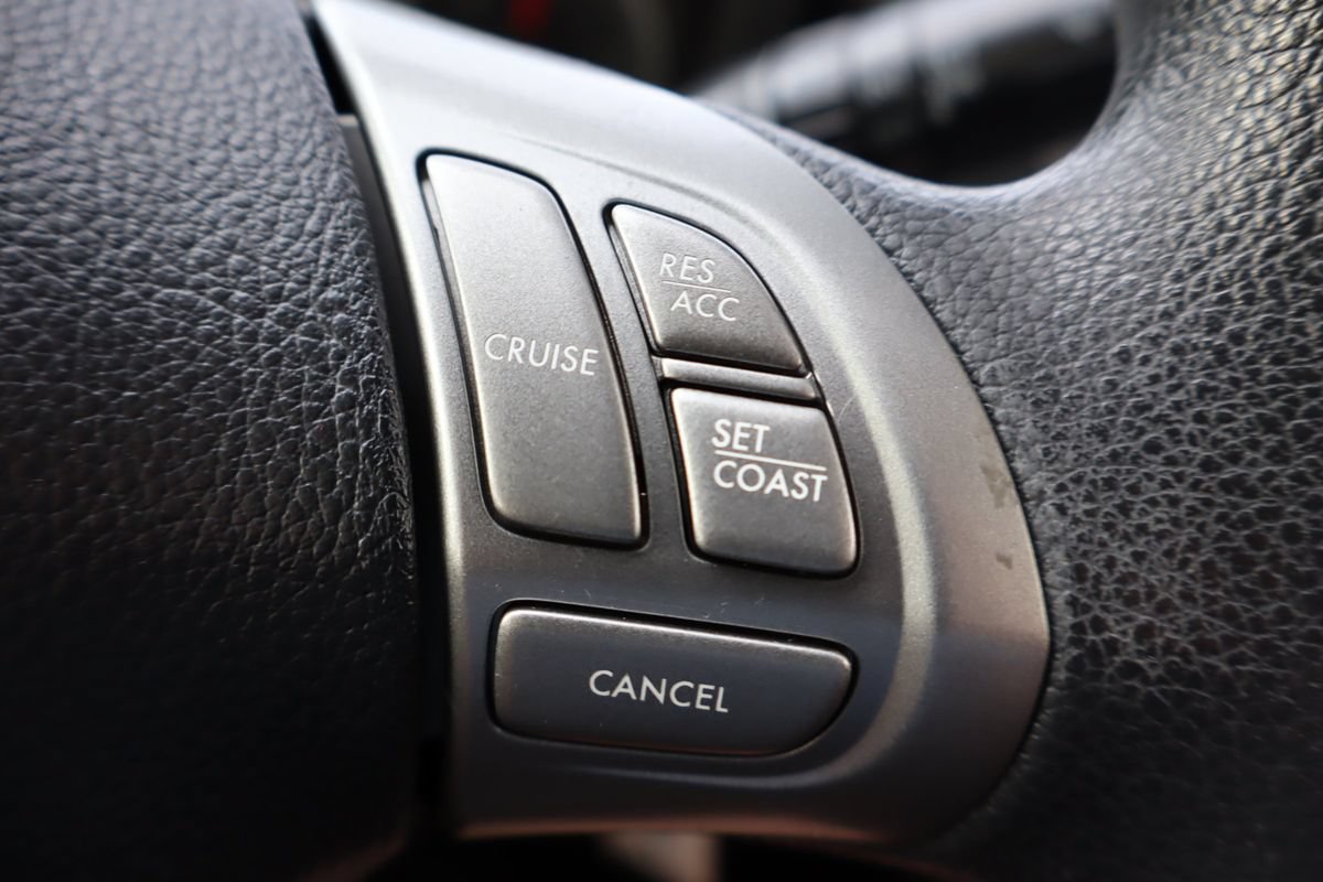 Used 2010 Subaru Impreza 2.5i AWD/4WD image 29