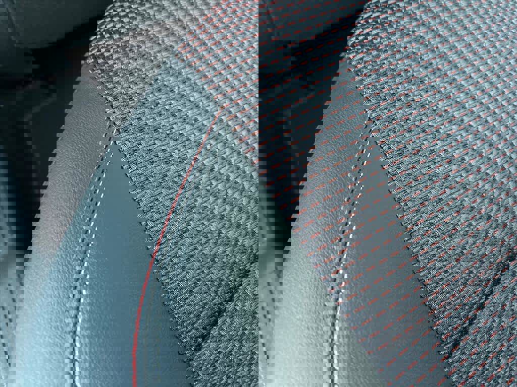 Used 2025 Nissan Kicks SR image 13