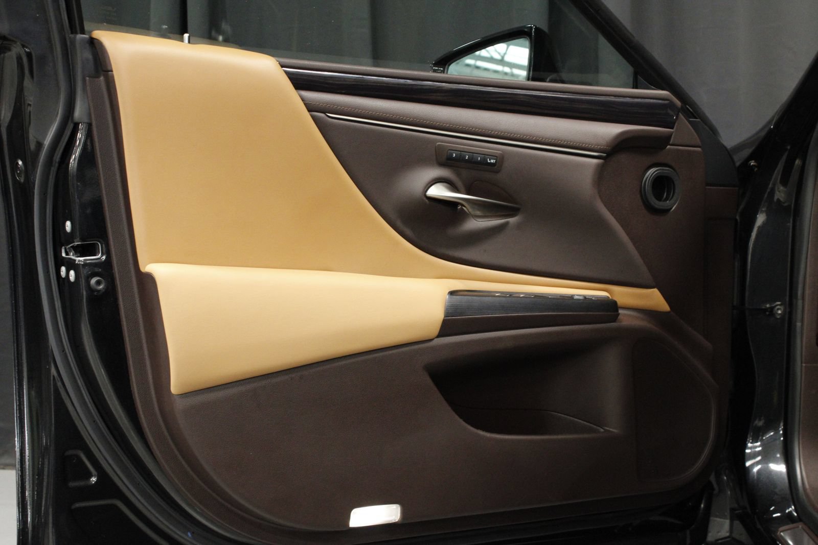 Used 2021 Lexus ES 350 w/ Premium Package FWD image 13
