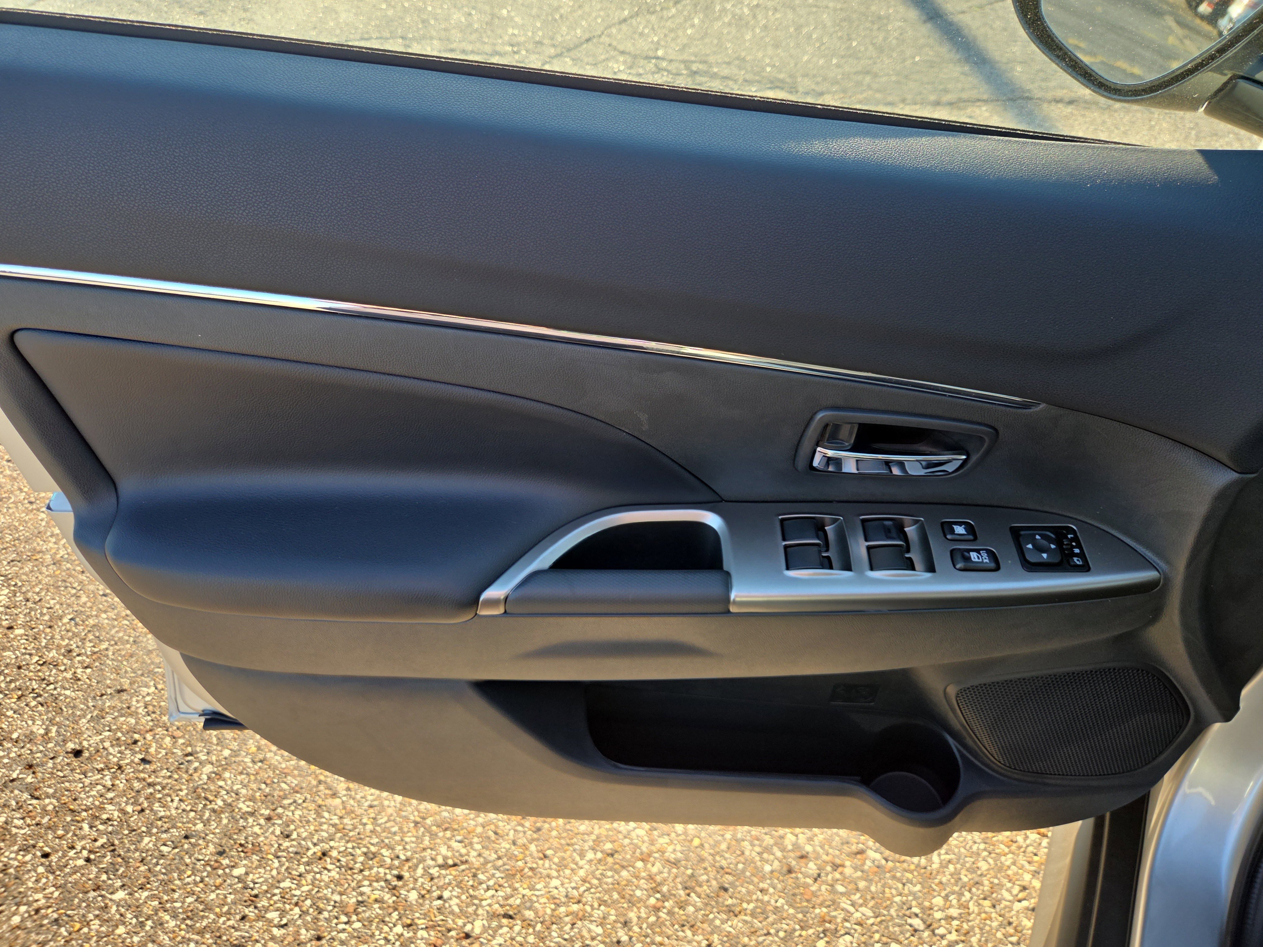 New 2025 Mitsubishi Outlander Sport SE image 5