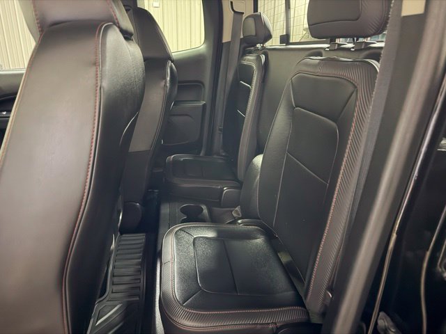 Used 2016 GMC Canyon SLE w/ All Terrain Package RWD image 19