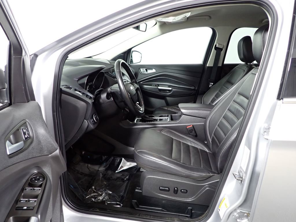 Used 2019 Ford Escape Titanium AWD/4WD image 25