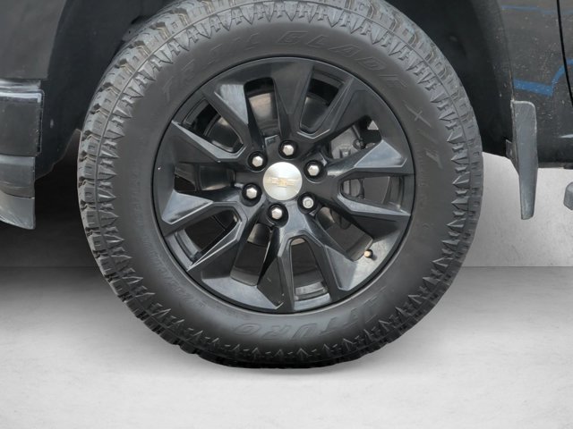 Used 2019 Chevrolet Silverado 1500 Custom w/ Custom Value Package RWD image 14