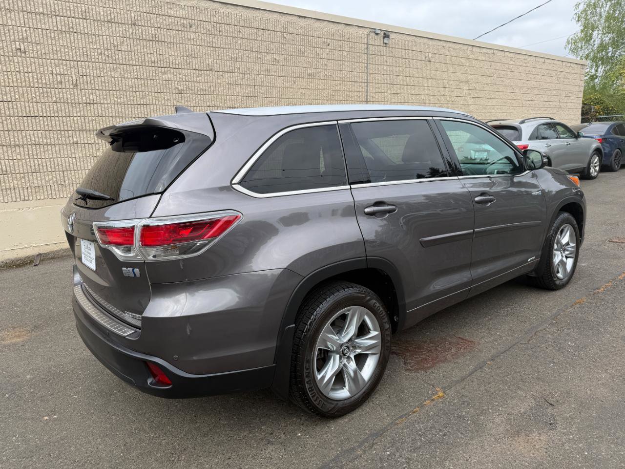 Used 2016 Toyota Highlander Limited Platinum AWD/4WD image 5