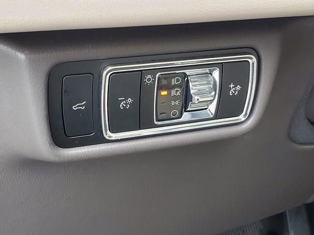 Certified 2024 Lincoln Aviator Reserve AWD/4WD image 13