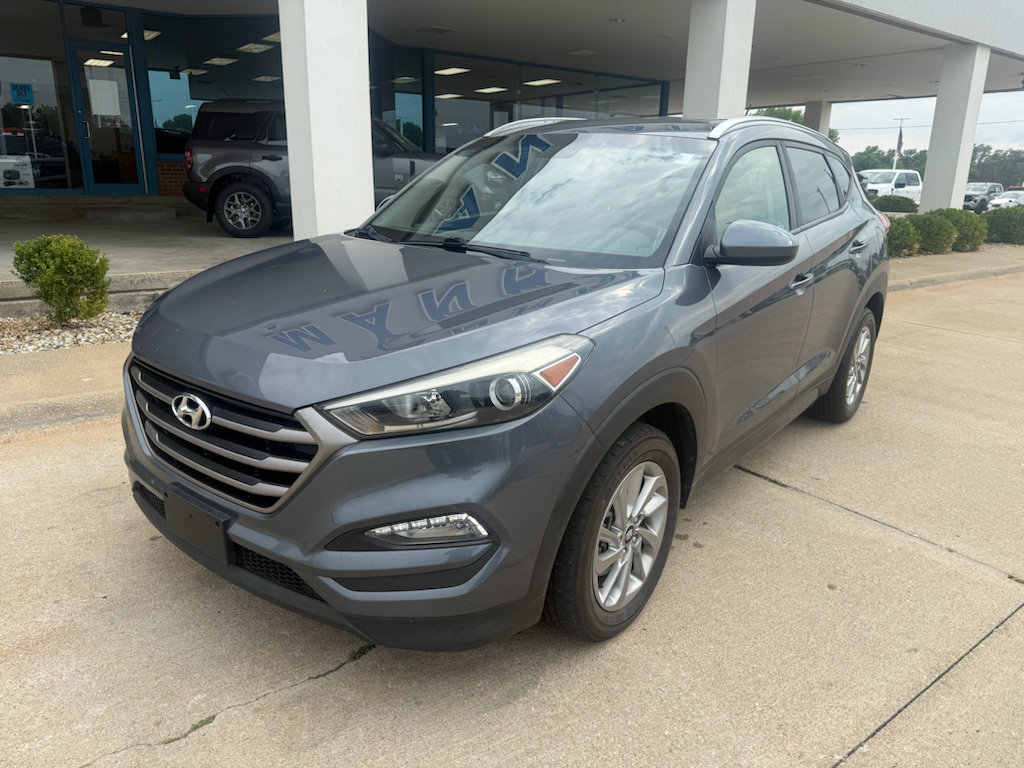Used 2016 Hyundai Tucson SE w/ Option Group 02 FWD image 2