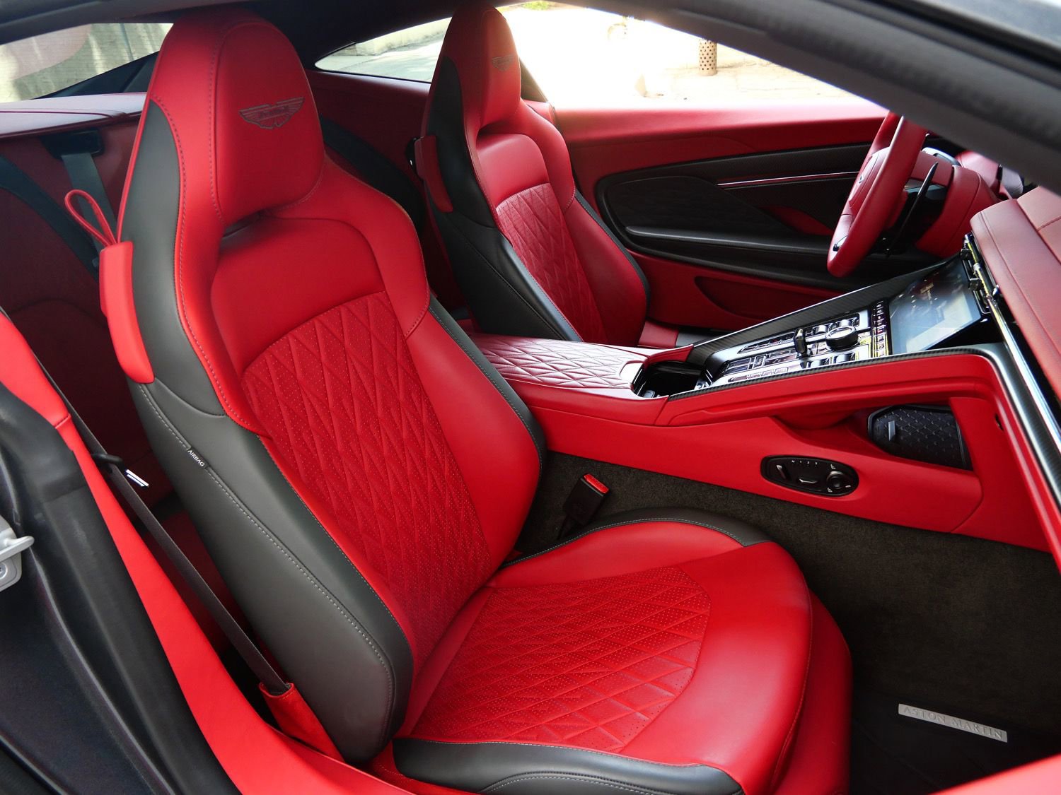 Used 2024 Aston Martin DB12 Coupe RWD image 12