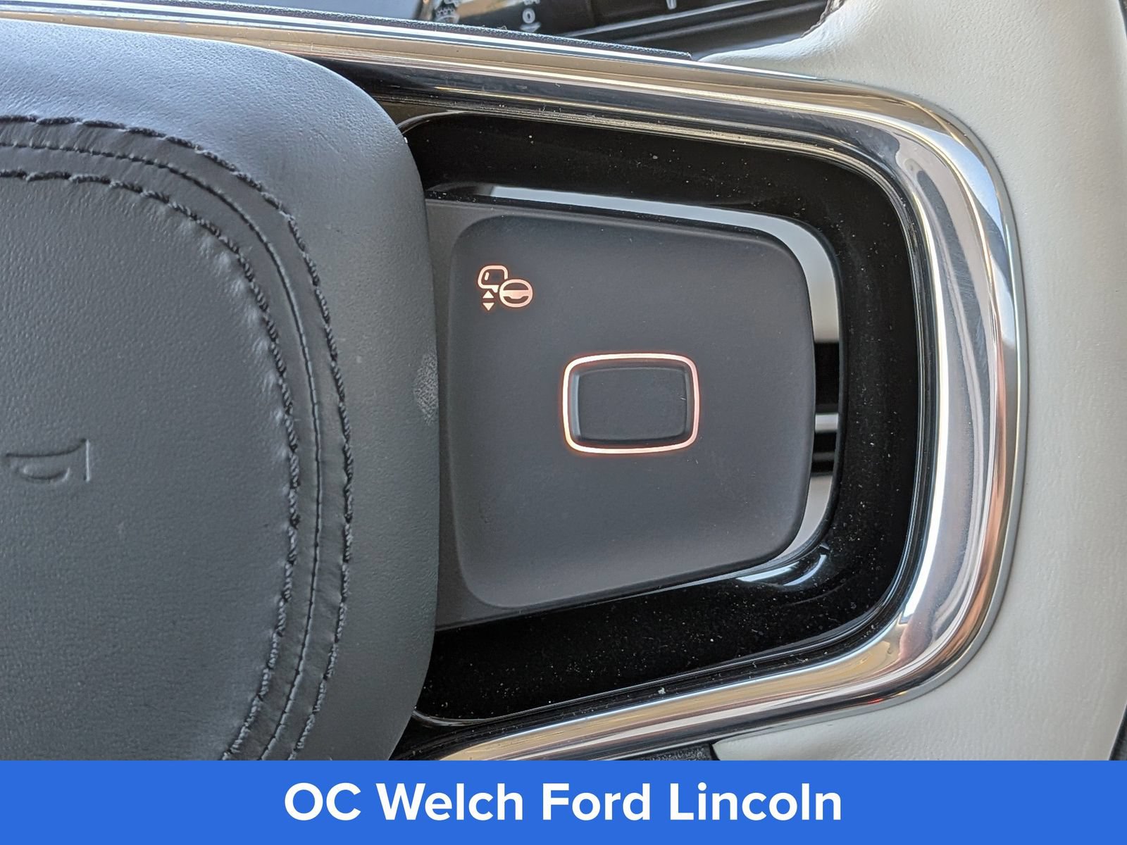 Certified 2025 Lincoln Navigator Reserve AWD/4WD image 31