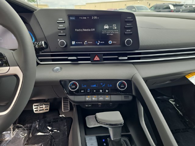 New 2026 Hyundai Elantra Sport FWD image 44