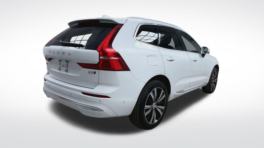 Used 2023 Volvo XC60 B5 Ultimate w/ Climate Package image 8