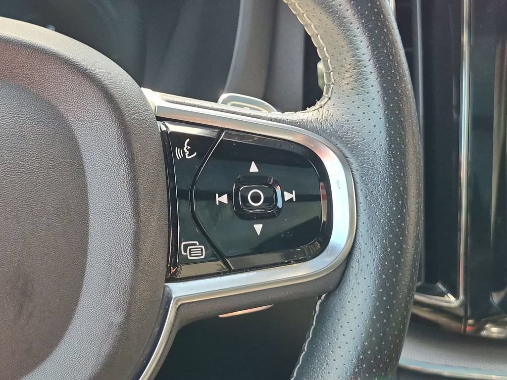 Used 2019 Volvo XC60 T8 R-Design w/ Advanced Package AWD/4WD image 20