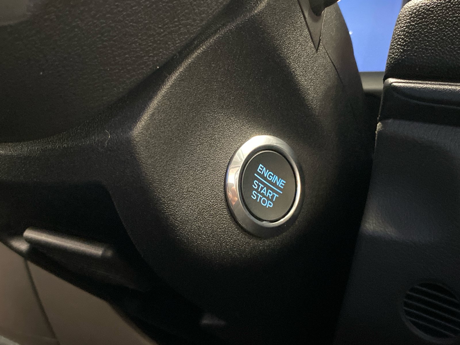New 2026 Ford Transit 150 Low Roof w/ Load Area Protection Package RWD image 15