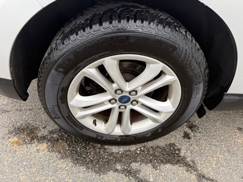 Used 2019 Ford Edge SEL AWD/4WD image 13
