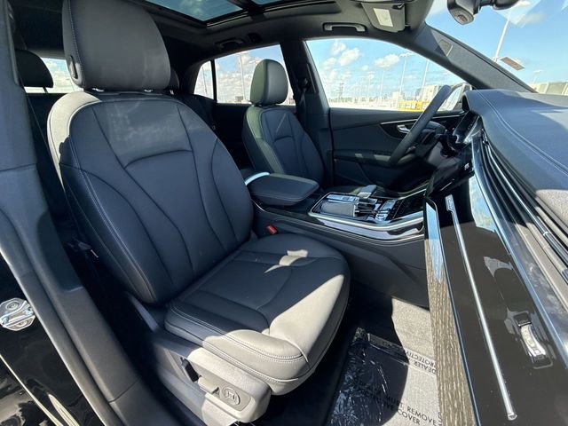 Used 2025 Audi Q8 Premium Plus AWD/4WD image 26