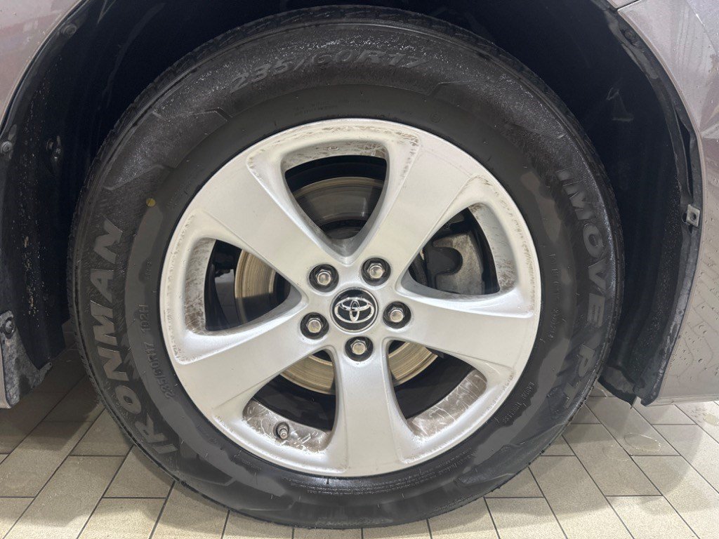 Used 2018 Toyota Sienna LE FWD image 41