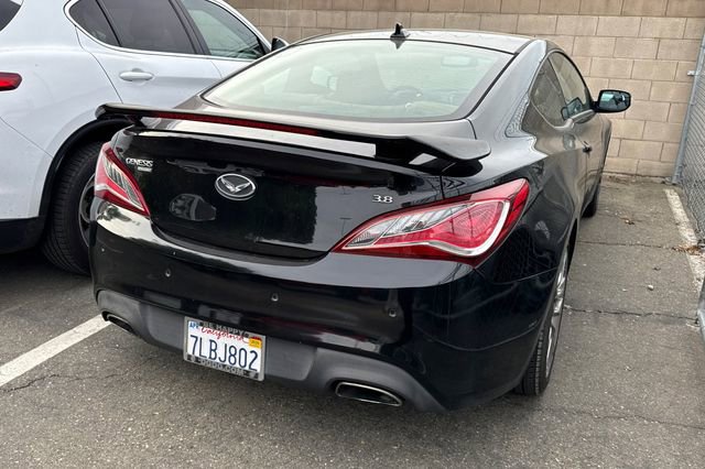 Used 2015 Hyundai Genesis 3.8 image 5
