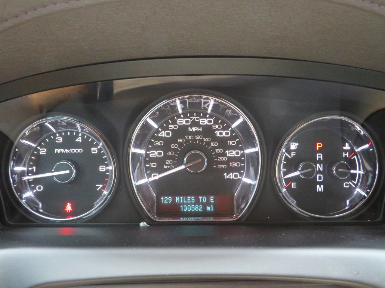 Used 2010 Lincoln MKS image 17
