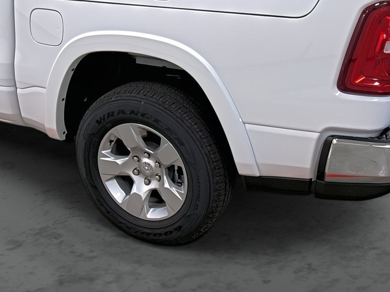 New 2026 RAM 1500 Big Horn AWD/4WD image 9